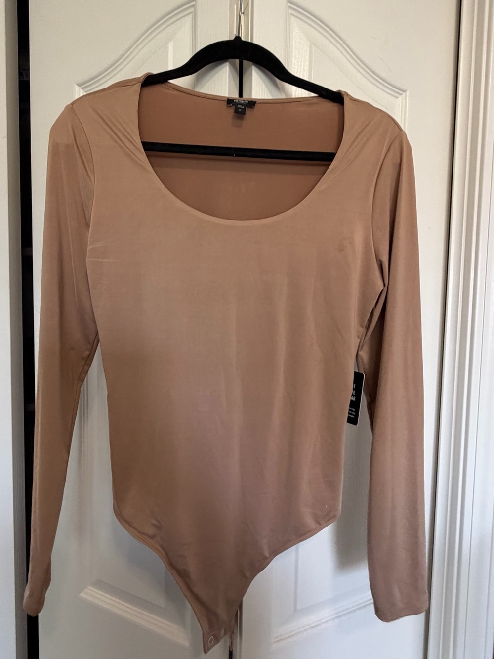 Express Long Sleeve Scoop Neck Bodysuit - Taupe